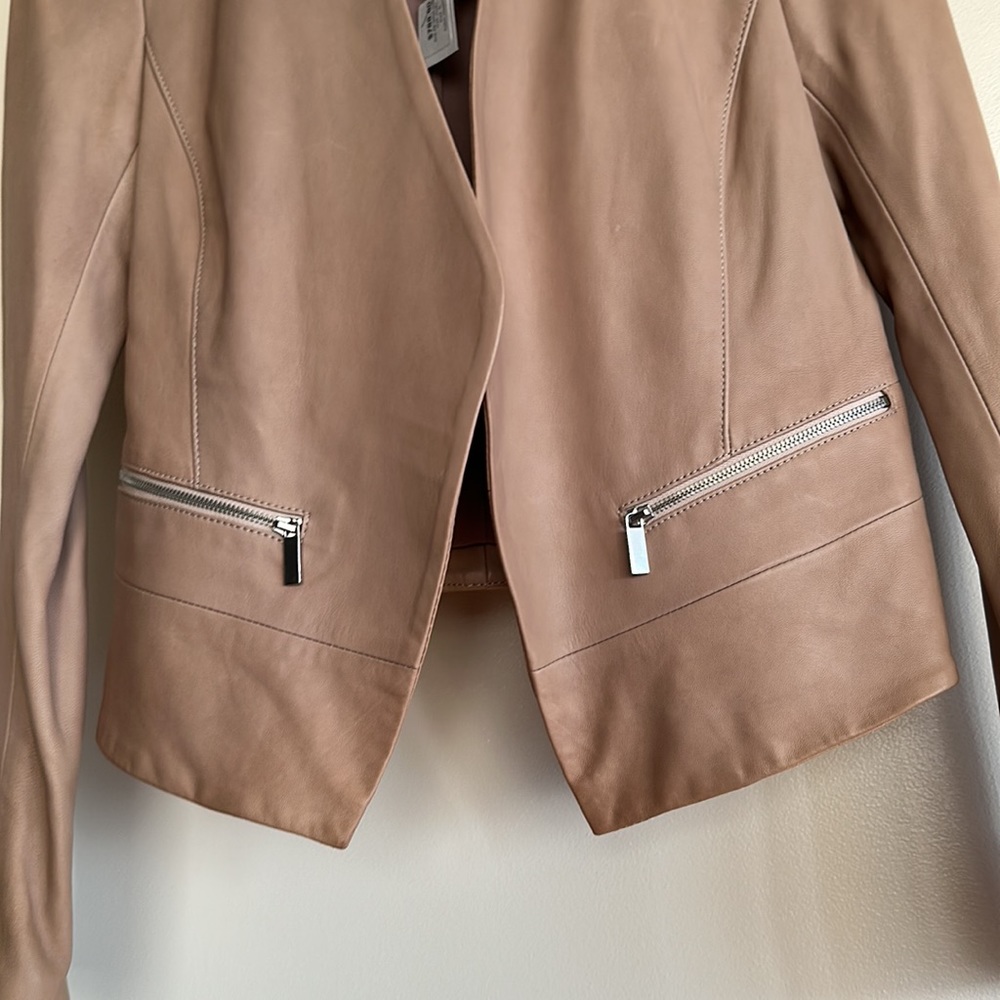 Leather jacket - Picture 4 of 17